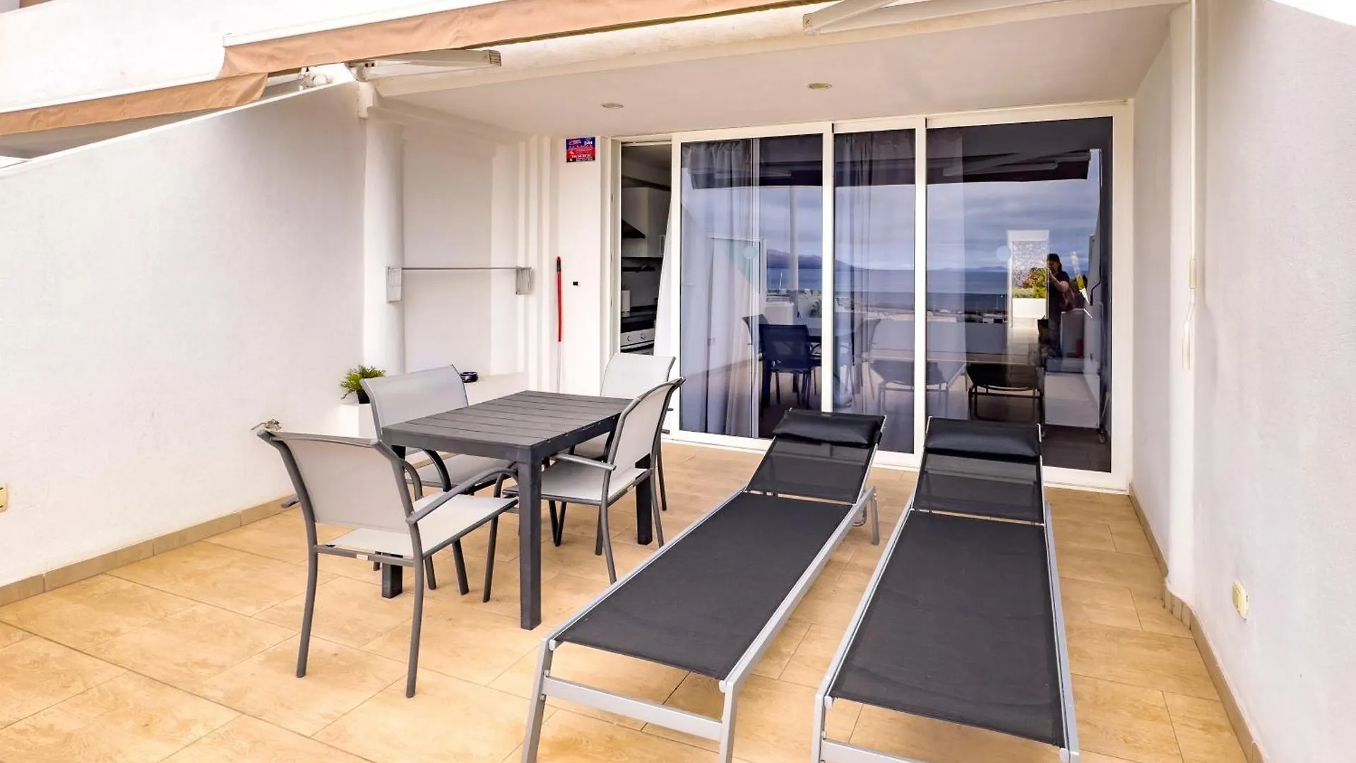 Villa Arthouse Sea View - Acquamarina E Zaffiro Puerto del Carmen  Spanien