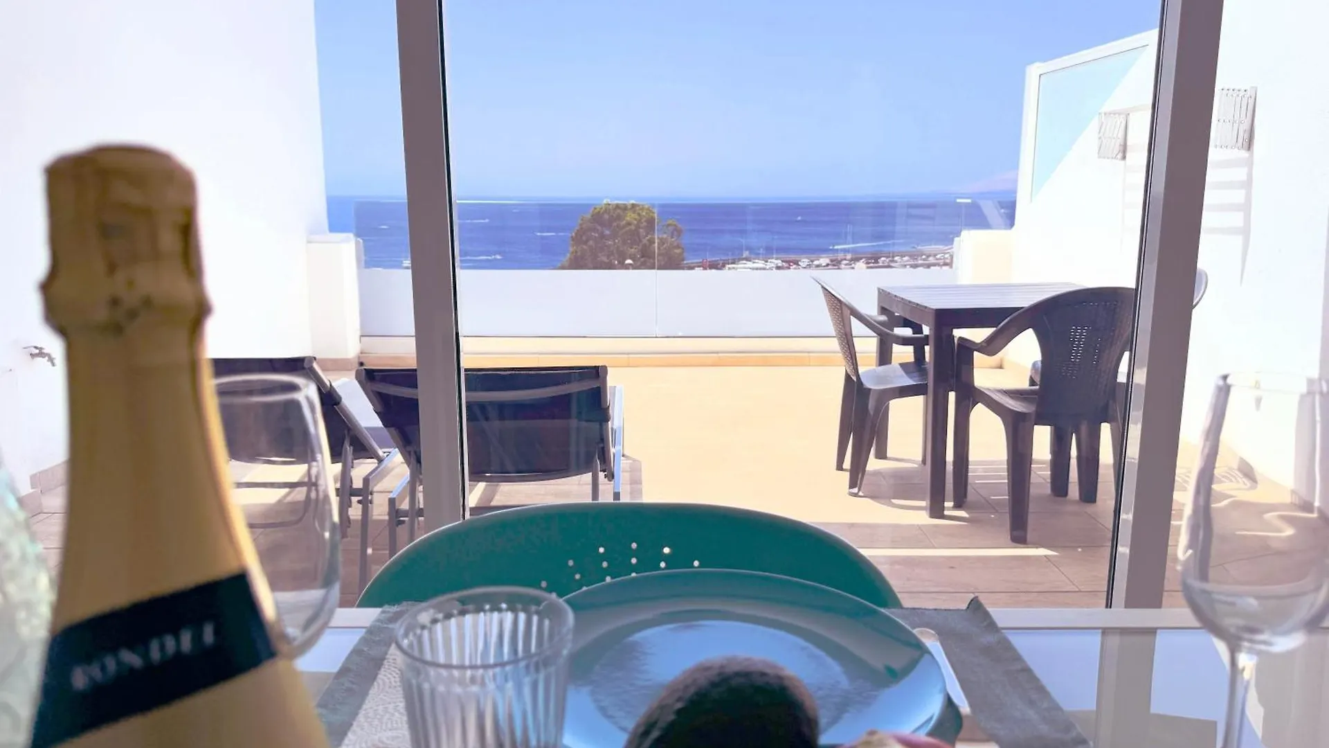Arthouse Sea View - Acquamarina E Zaffiro Villa Puerto del Carmen  Holiday home